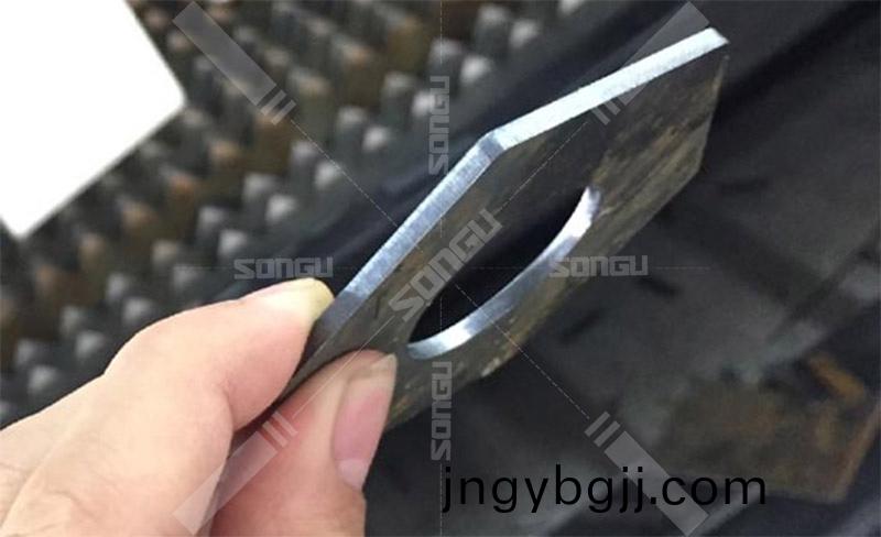 光纖激光切(qie)割金屬(shu)樣品