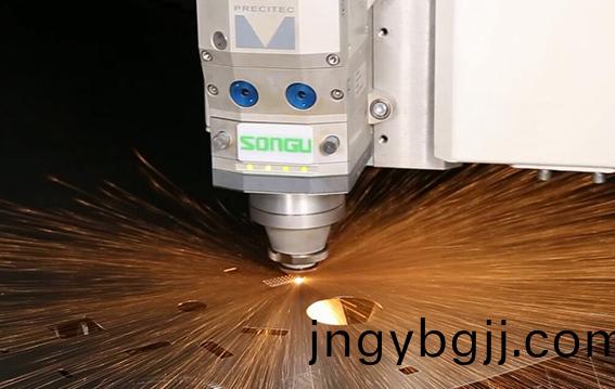 筦闆一體光纖激光切割機切割闆材筦材