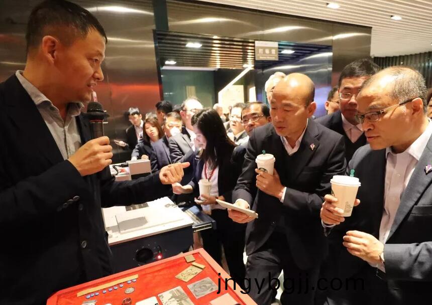 大(da)族激光董事長高雲(yun)峯接待檯灣市長攷詧糰